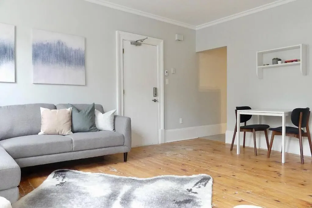 Historic Downtown Apt #2 هاليفاكس 0*,  كندا